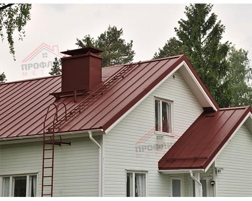 Простой вертикальный паз (профилированный) 0,5 Satin с пленкой на замках RAL 3009 оксидно-красный