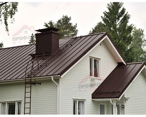 Простой вертикальный паз (профилированный) 0,5 Velur20 с пленкой на замках RAL 8017 шоколад