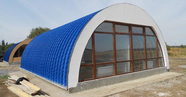 Узлы крепления и замковые соединения арочных панелей
