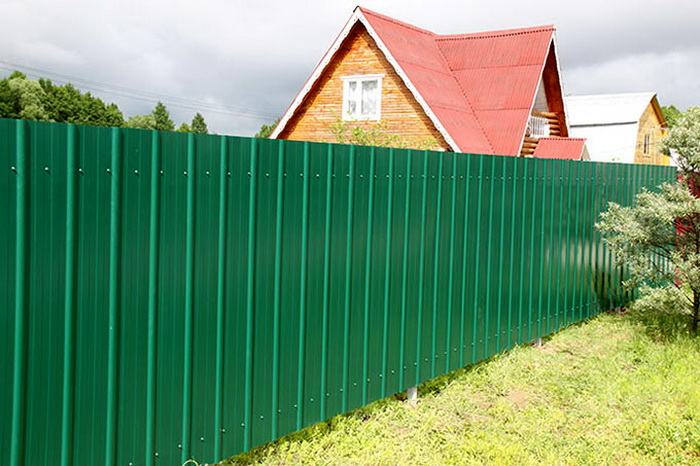 Профнастил НС18 для забора в Санкт-Петербурге и ЛО