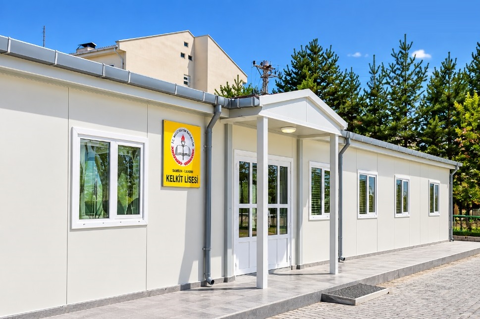 Учебный корпус школы в Санкт-Петербурге